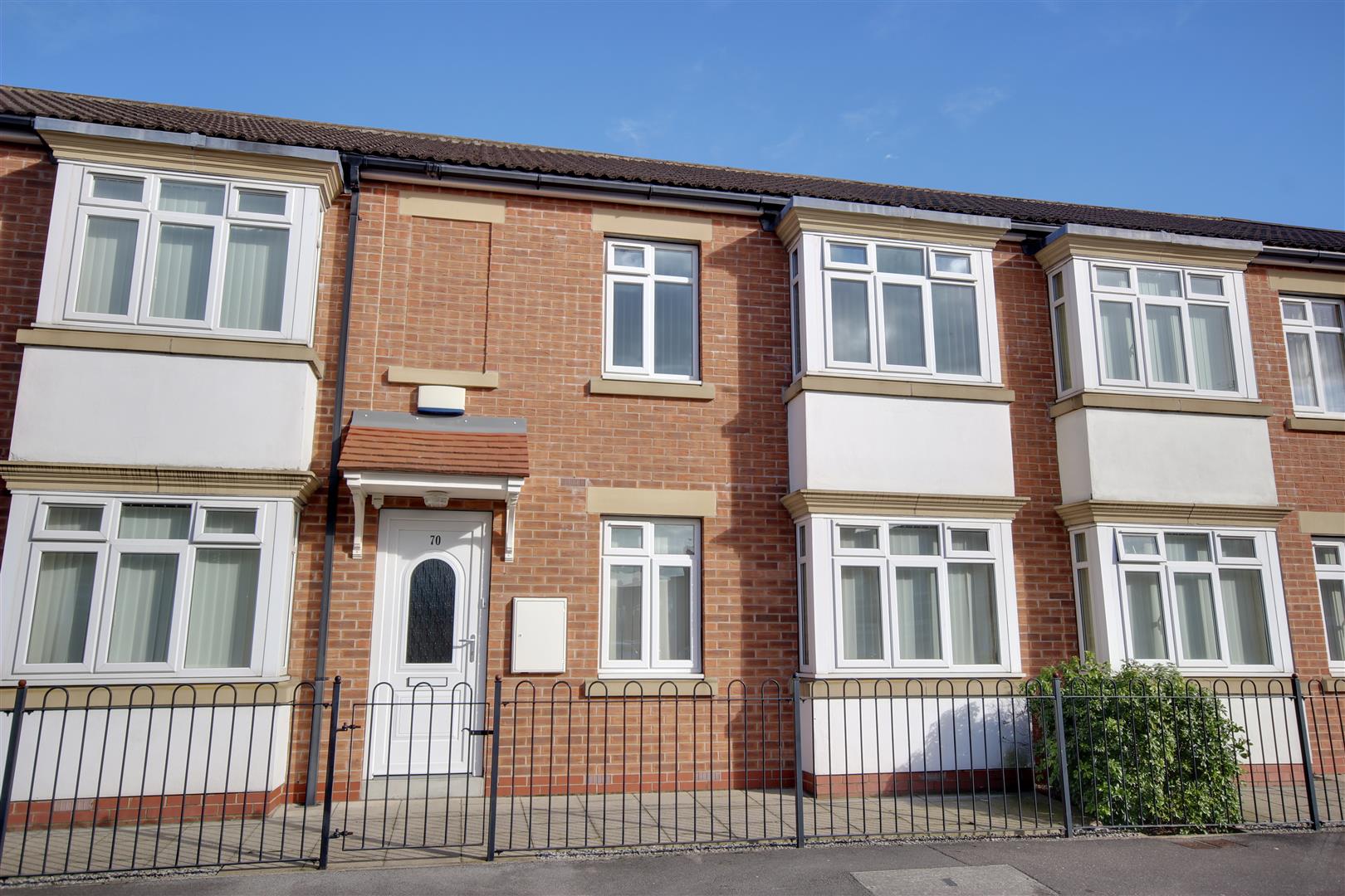 Matthew Limb Property for sale in West Hull